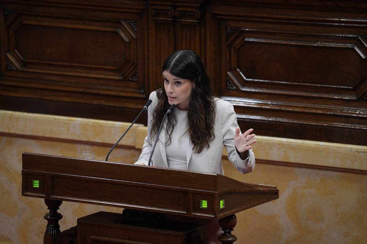 Junts demana el cessament de Niubó: «És la pitjor consellera d'Educació de la història»
