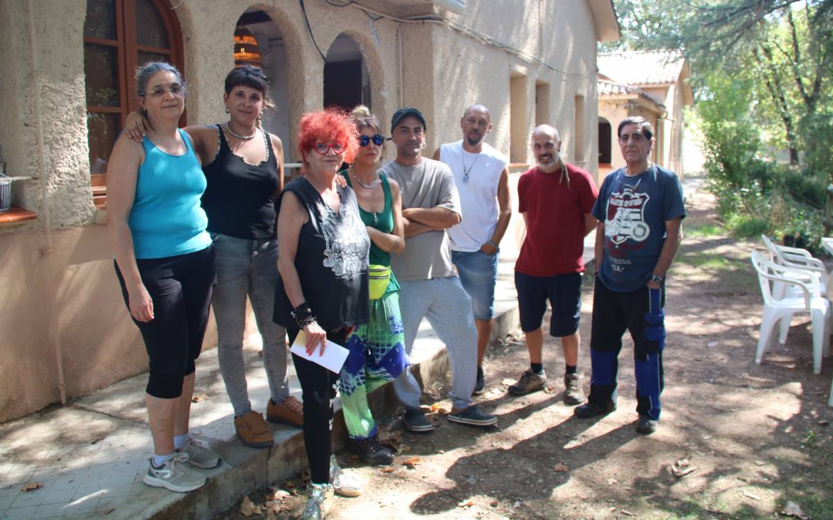 Veïns que viuen a l`antic poble de Sant Romà de Sau. - ACN Veïns que viuen a l`antic poble de Sant Romà de Sau.