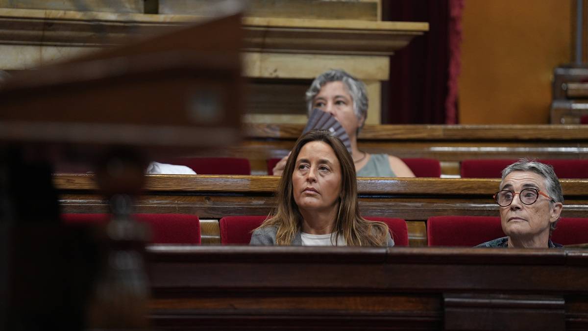 Repensar el model i destituir Niubó: l'oposició no compra les explicacions d'Illa sobre PISA