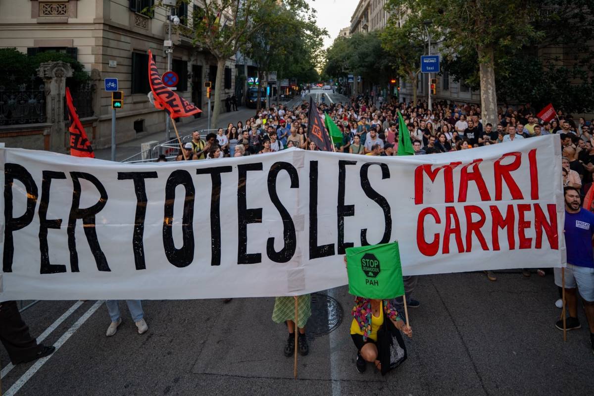 Un miler de persones es concentren a Barcelona contra el desnonament de Maricarmen