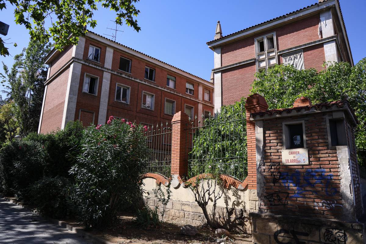 "No volem decisions pensant en el titular i en la foto": satisfacció i dubtes de l'oposició per la Caserna