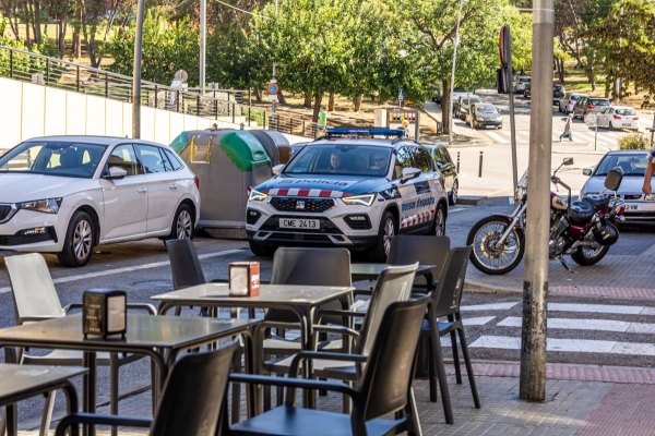 Un ferit per arma blanca en un robatori en ple centre de Ripollet