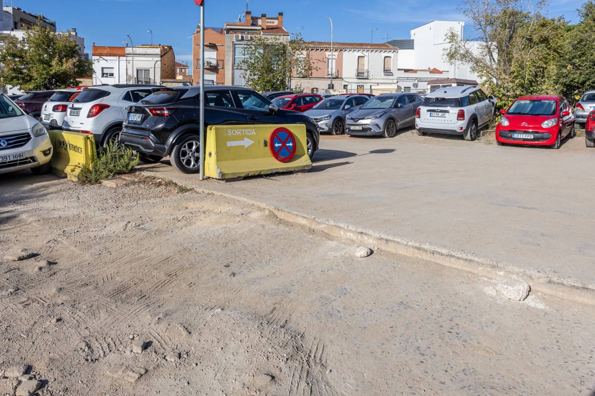 Unió entre el tram de terra i de formigó, on diversos cotxes toquen amb els baixos - Juanma Peláez Unió entre el tram de terra i de formigó, on diversos cotxes toquen amb els baixos