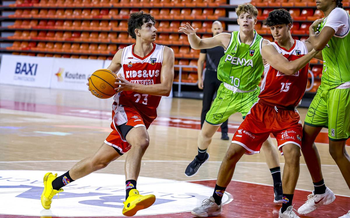 El Kids&Us Manresa U22 guanya al Joventut de Badalona en el debut lliguer (93-80)