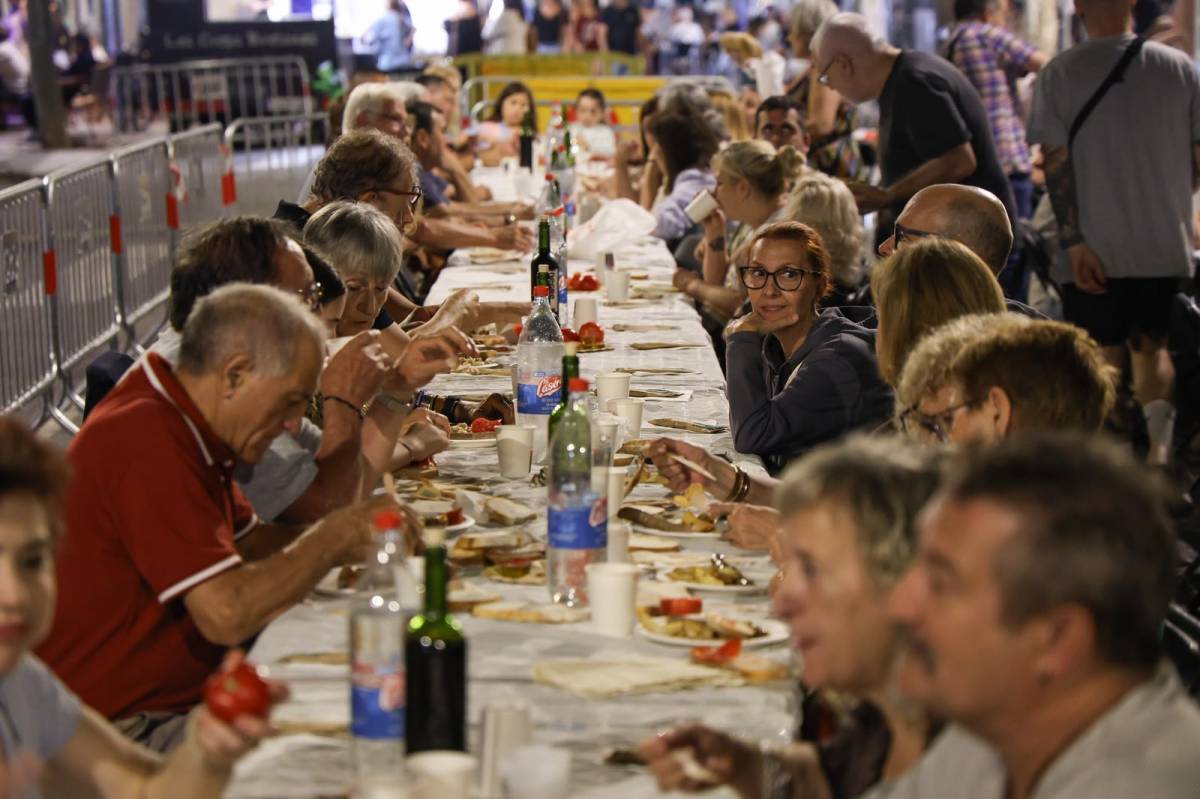 La botifarrada de la Festa Major de l’Eixample fa 'sold out'