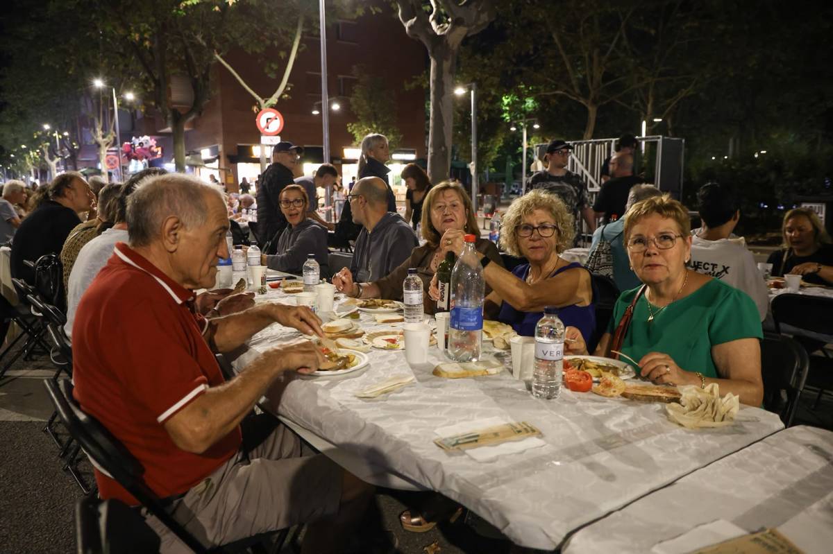 Sopar popular de la Festa Major de l'Eixample - VÍCTOR CASTILLO