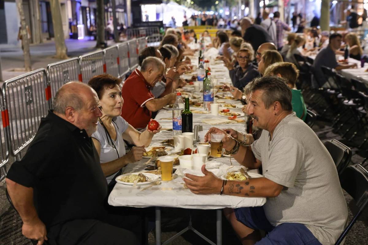 Sopar popular de la Festa Major de l'Eixample - VÍCTOR CASTILLO