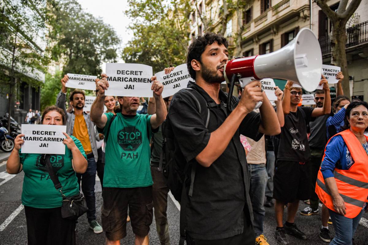 El decret d'habitatge del govern espanyol vol prohibir als fons voltor la compra especulativa de pisos