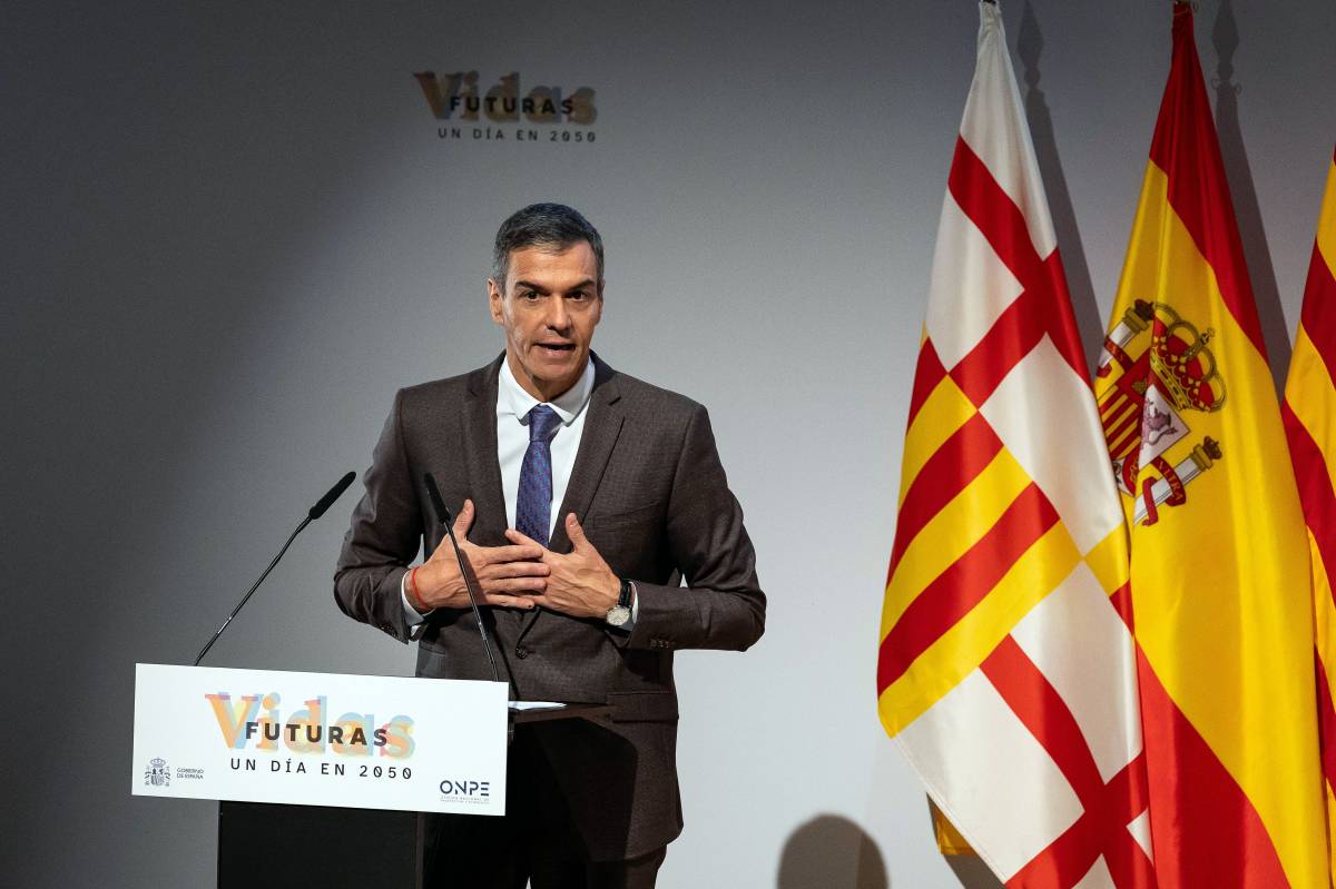 Sánchez opta pel perfil baix amb el decret i insta a  «privilegiar» l'ús residencial per damunt del turístic