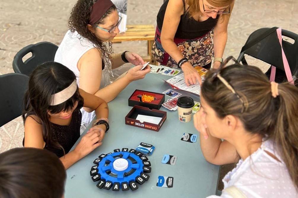 Centenars d’infants i les seves famílies reivindiquen els moments de joc al 9è Solxicsona