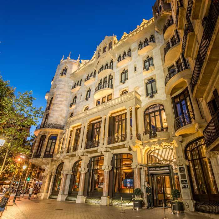 Ferit amb arma blanca un home en un hotel de luxe de Barcelona