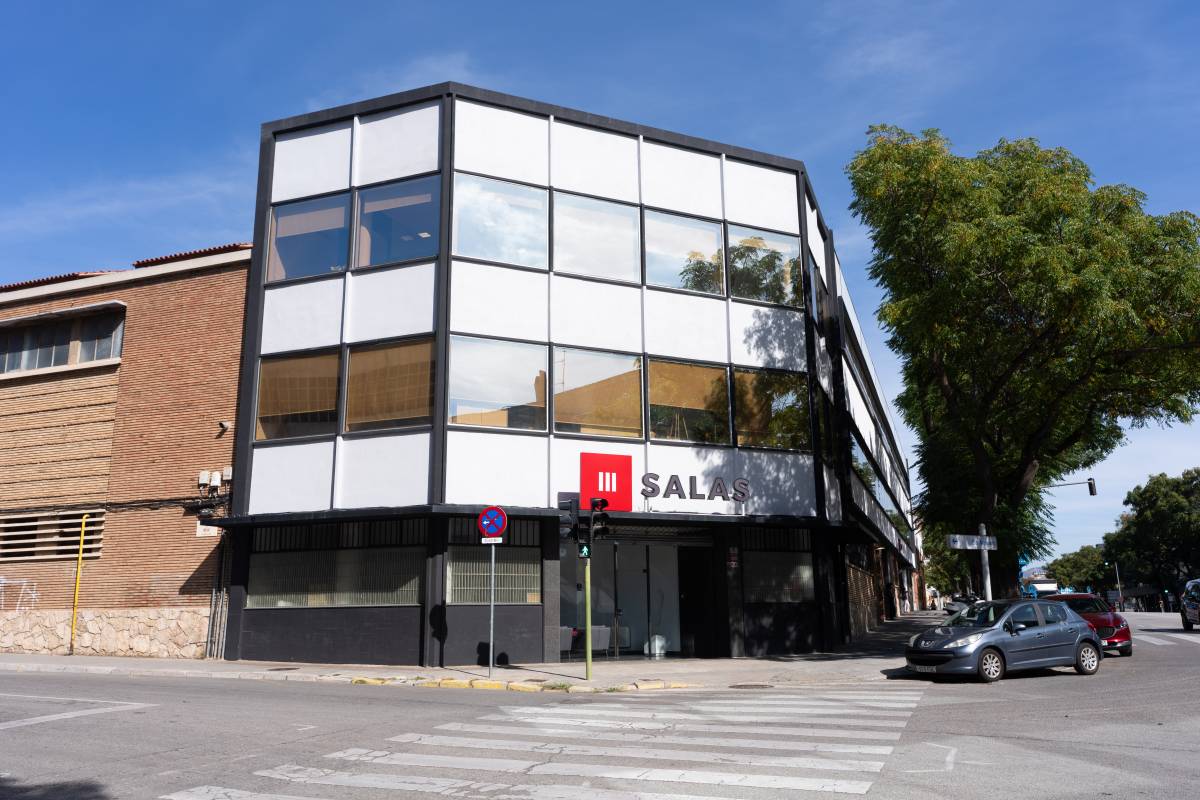 Salas trasllada  la seu central a Can Feu 