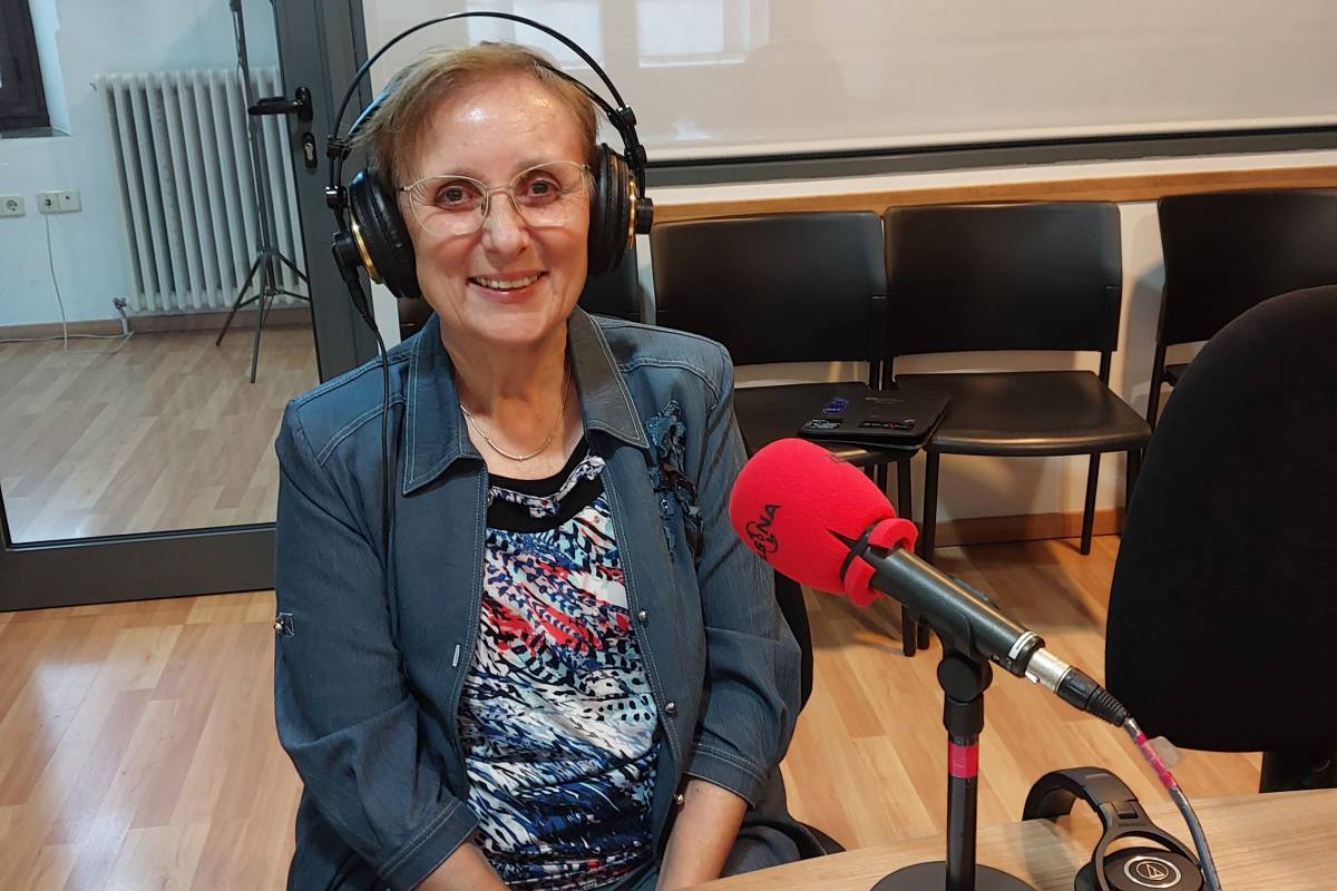Montserrat Riu Mas ens convida a viatjar a l’any de la  Coronació de la Mare de Déu del Claustre des de la mirada  d’una nena