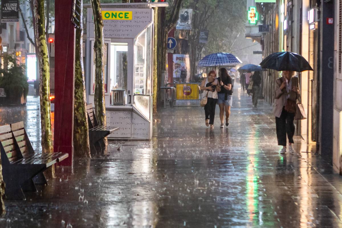 Pluja a Sabadell aquest dimarts - Juanma Peláez Pluja a Sabadell aquest dimarts