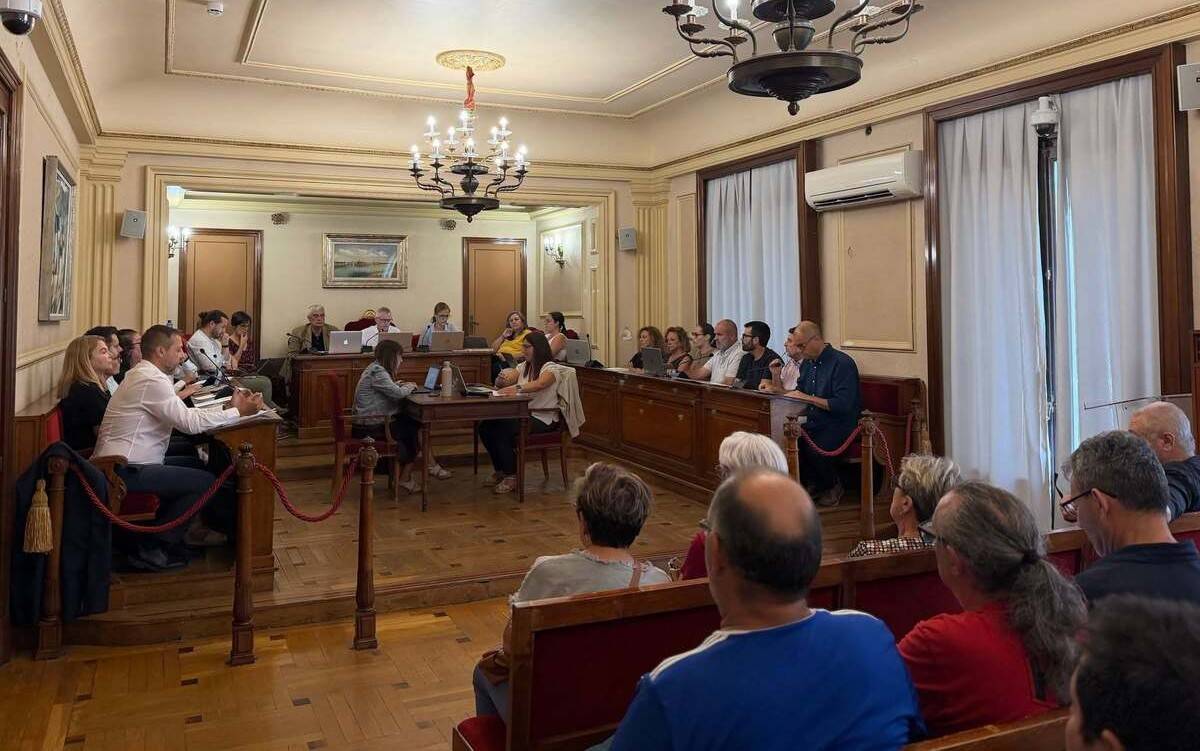 Amposta cedeix 2.200 m² a la Generalitat per impulsar més de 60 habitatges protegits