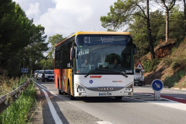 La B-124 espera un reasfaltatge integral mentre acull més autobusos entre Castellar i Sabadell
