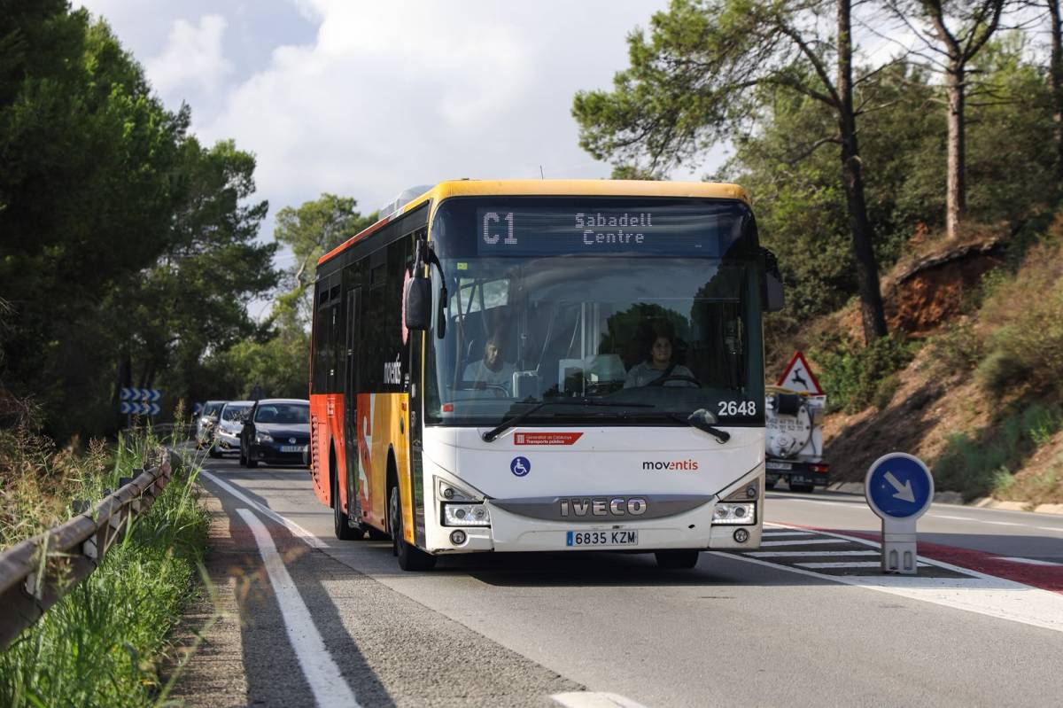 La B-124 espera un reasfaltatge integral mentre acull més autobusos entre Castellar i Sabadell