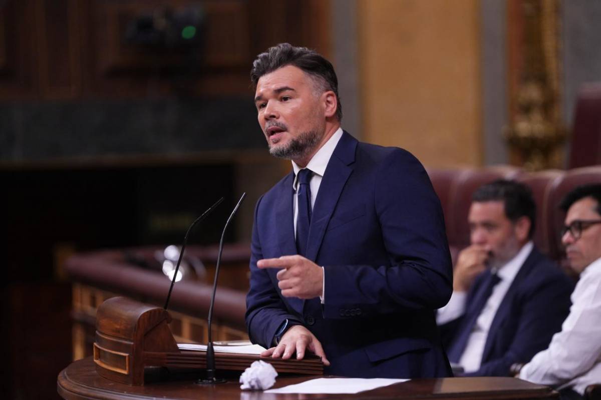 Rufián contradiu Junqueras i no garanteix el suport d'ERC als decrets d'habitatge
