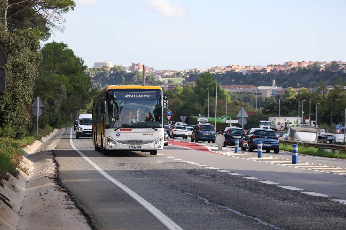 Més autobusos entre Castellar i Sabadell a la B-124 mentre espera un reasfaltatge integral