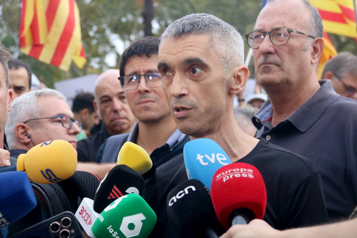 Suspenen la darrera sessió del judici de Roger Español per incompareixença d'un dels acusats