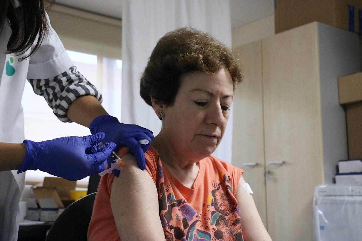 Comença una nova campanya de vacunació contra la grip i la Covid: «Pot marcar la diferència»