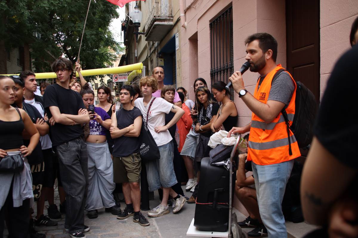 Suspès el «primer» desnonament pel «decret Maricarmen» al barri de Sant Andreu