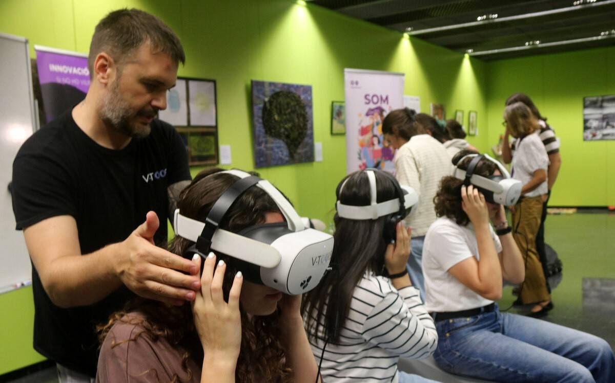 La realitat virtual posa els estudiants de la URV de Tortosa en la pell de víctimes d’assetjament sexual