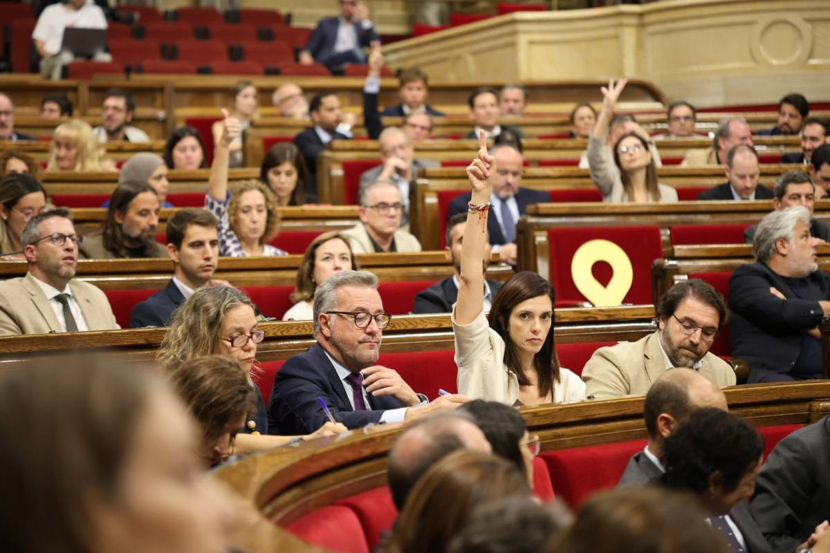 El Parlament avala una «resolució refrendada» del conflicte en el novè aniversari de l'1-O