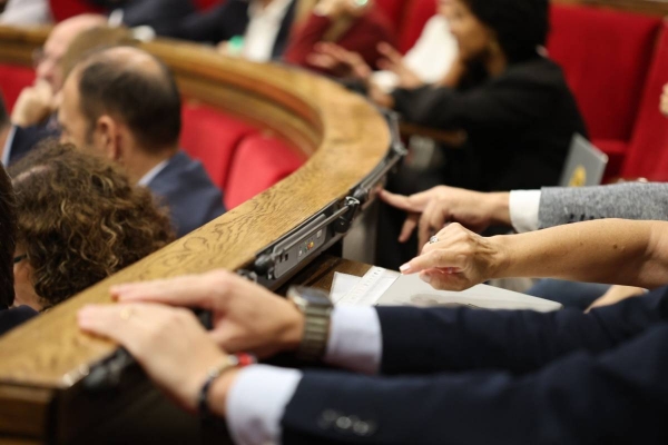 El Parlament avala una «resolució refrendada» del conflicte en el novè aniversari de l'1-O