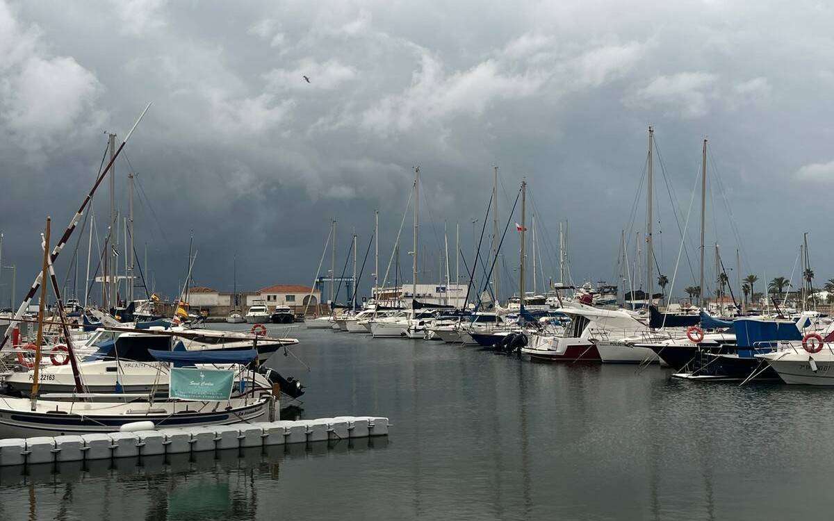 El Meteocat rebaixa l'alerta pel temporal i situa el perill més alt a partir de la mitjanit