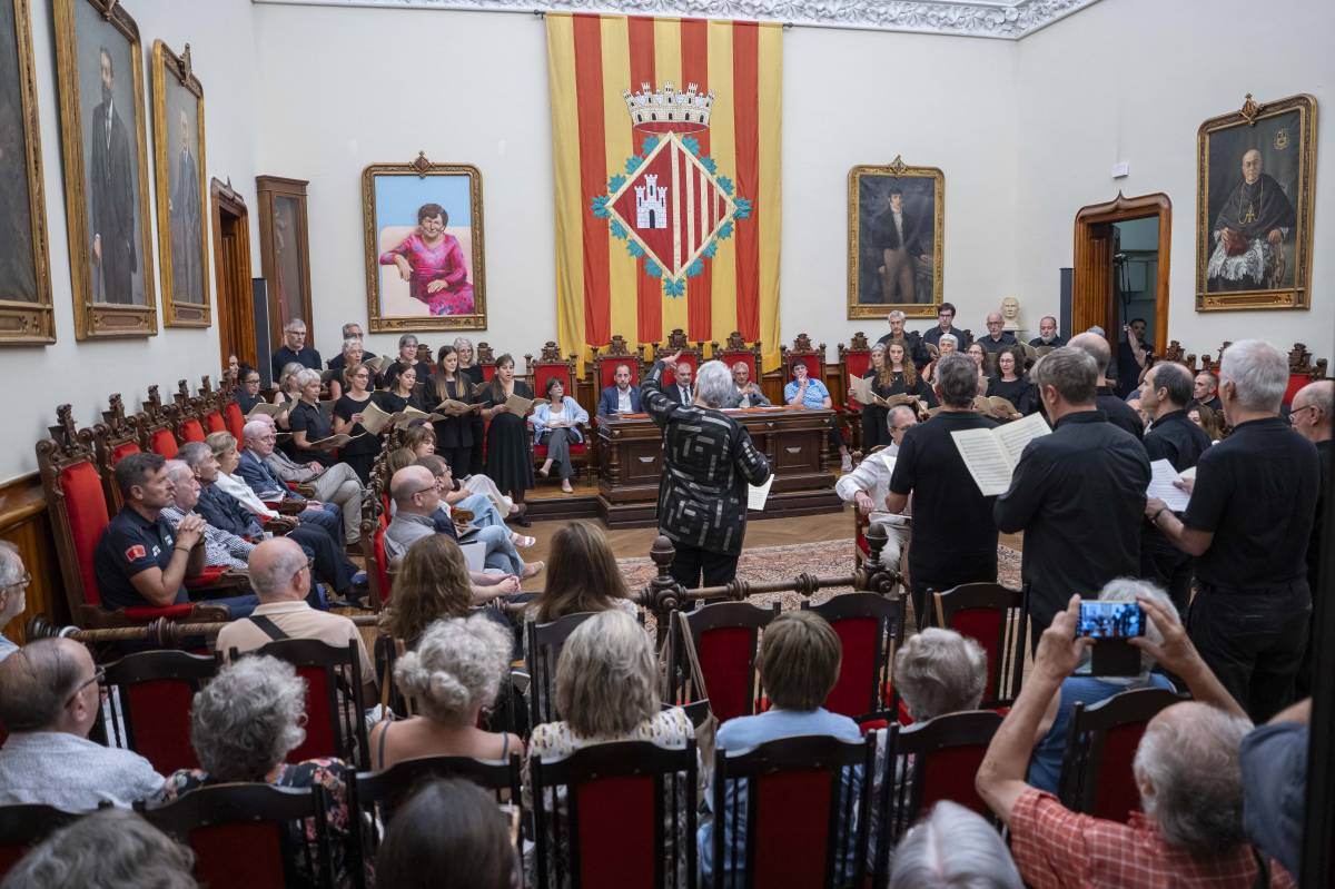 El saló de plens, durant l`acte d`homenatge - Alberto Tallón El saló de plens, durant l`acte d`homenatge