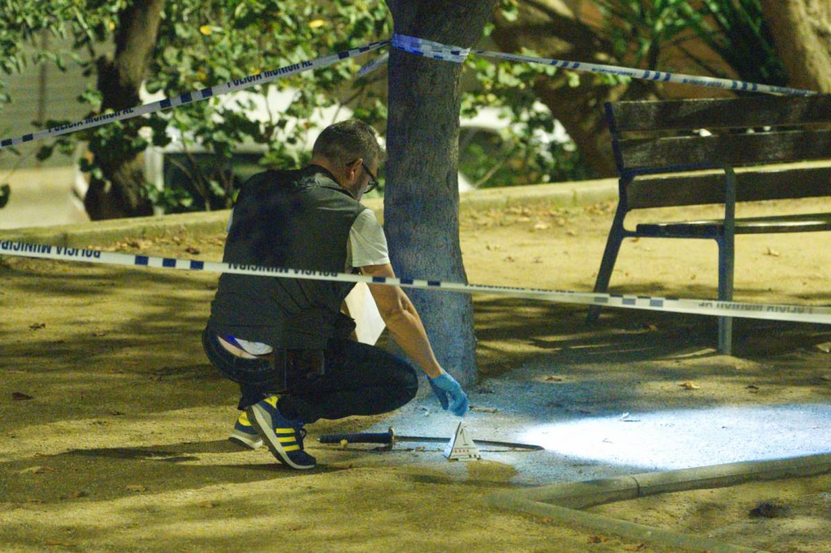 Agents dels Mossos a a Can Parellada, on han tingut lloc els fets - NEBRIDI ARÓZTEGUI Agents dels Mossos a a Can Parellada, on han tingut lloc els fets