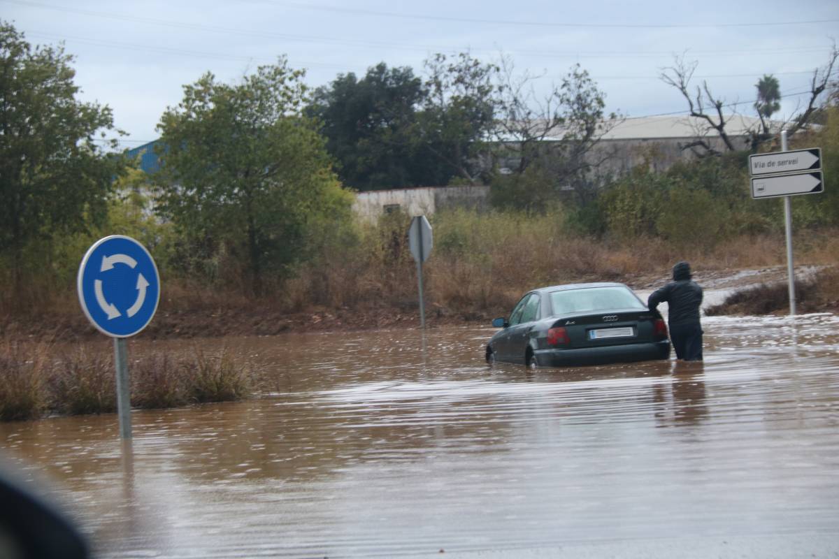 El Baix Ebre i el Montsià, confinats pels forts aiguats