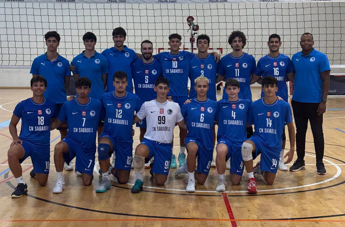 El vòlei del CN Sabadell arrenca la temporada amb les banquetes renovades
