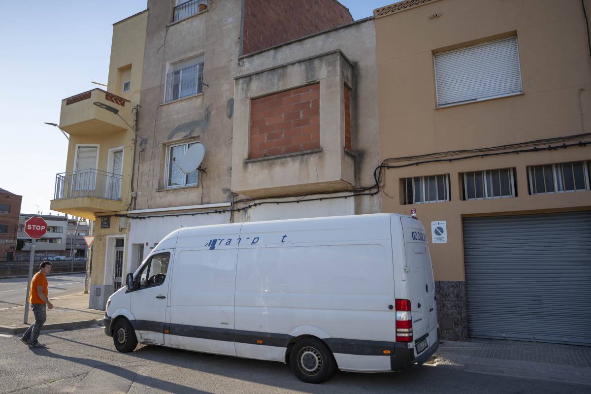 Finca municipal del carrer de Sòria que serà desconstruïda - ALBERTO TALLÓN Finca municipal del carrer de Sòria que serà desconstruïda