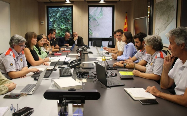 Parlon replica les crítiques i defensa que els alcaldes tenen potestat per tancar les escoles en cas d'emergència