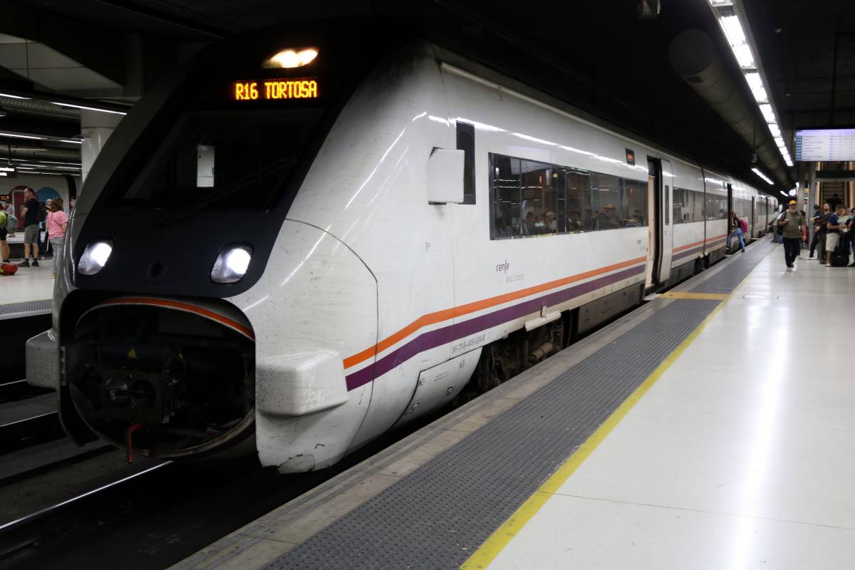 Torna a funcionar l’R16 i els trens amb València després de l’aturada pel temporal