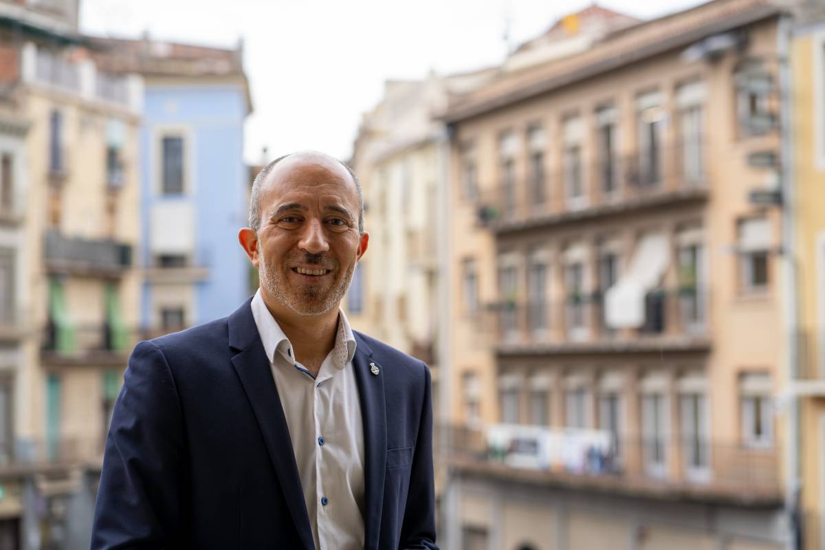 Marc Aloy Alcalde de Manresa - Hasmukh Kerai Marc Aloy Alcalde de Manresa