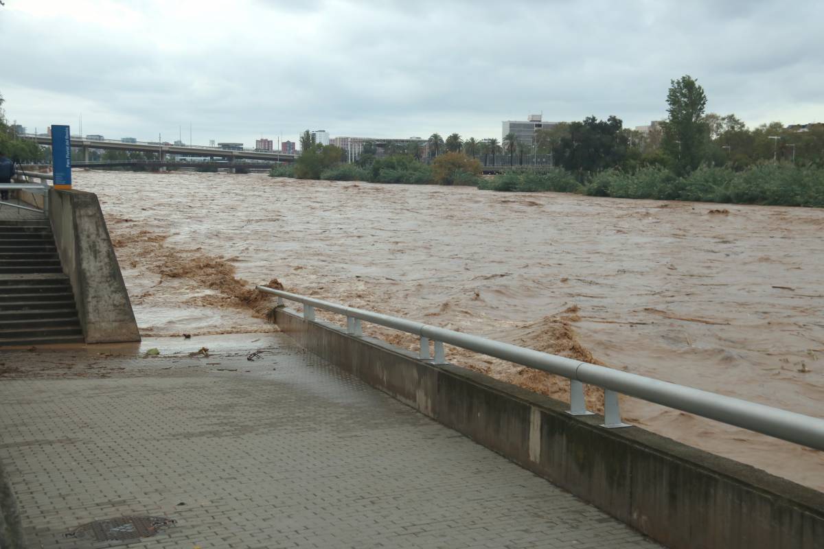 Alerta pel desbordament del riu Besòs per l’acumulació de pluges