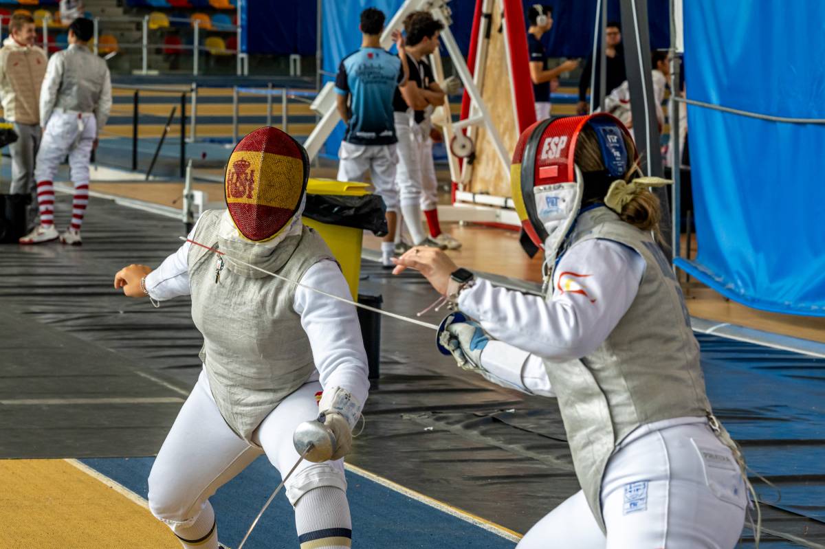 Esgrima de nivell, a la Pista Coberta - Juanma Peláez Esgrima de nivell, a la Pista Coberta