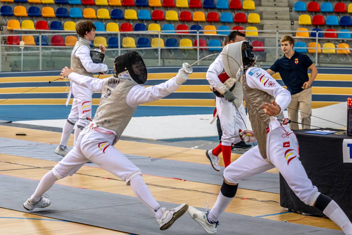 Esgrima de nivell, a la Pista Coberta - Juanma Peláez Esgrima de nivell, a la Pista Coberta