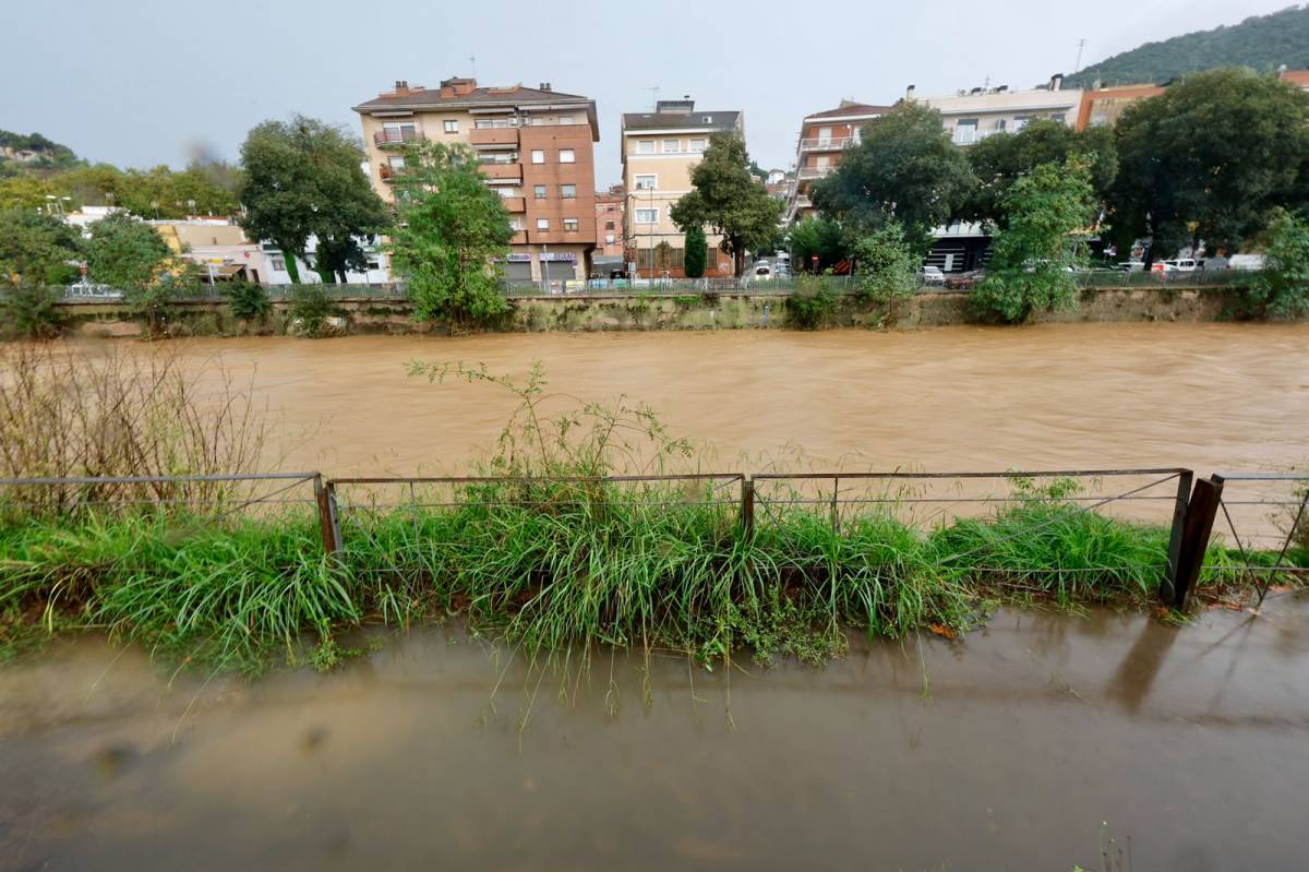 Rius i rieres, al límit a Montcada i Reixac després de les pluges - Juanma Peláez Rius i rieres, al límit a Montcada i Reixac després de les pluges