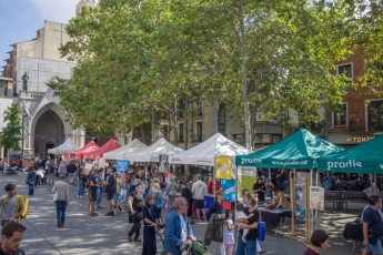 El Mental Fest torna a la plaça Vella per reivindicar una salut mental lliure d’estigmes