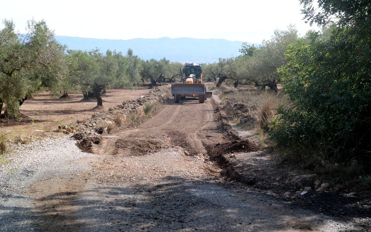 Els aiguats obliguen Roquetes a reparar a contrarellotge la seua xarxa de camins