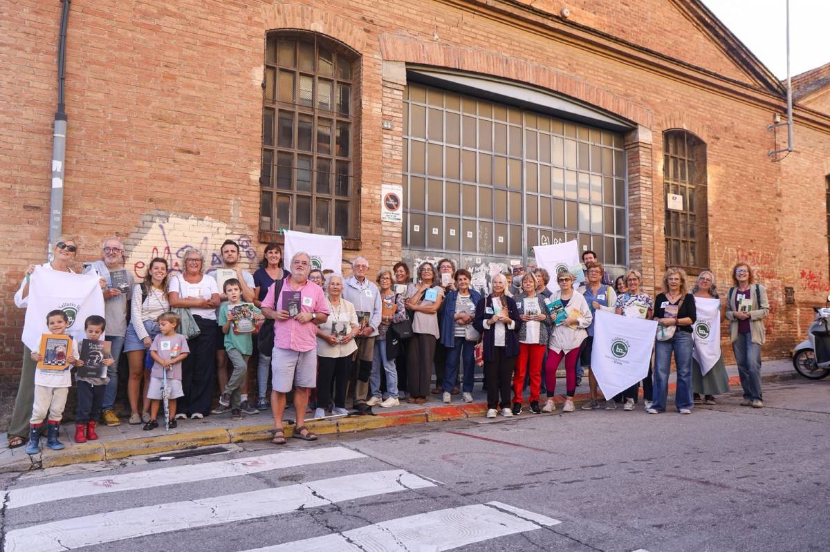Veïns de Gràcia a Sallarès Deu, on volen que s'ubiqui una biblioteca per al barri - VÍCTOR CASTILLO