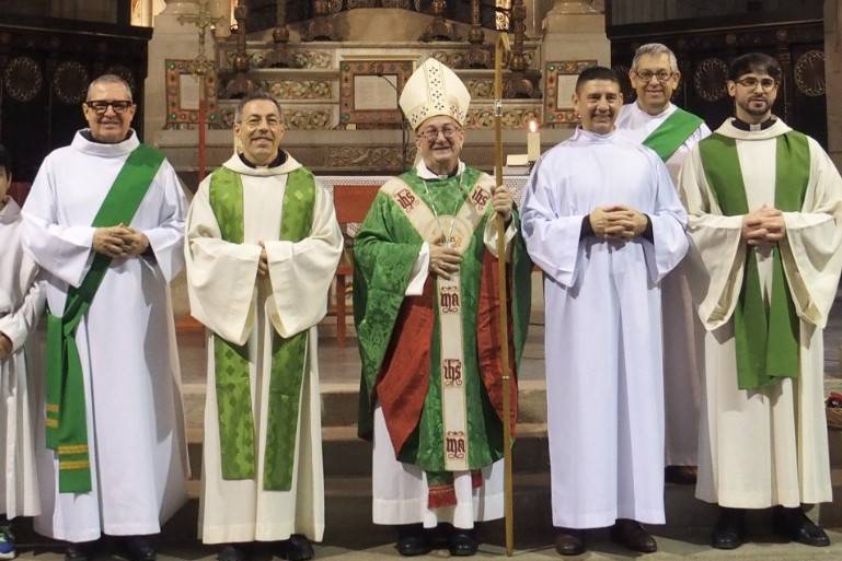 (Arxiu) Joaquim Molina amb el bisbe de Solsona i concelebrants en la cerimònia del Ministeri d'acolit  - Bisbat de Solsona 