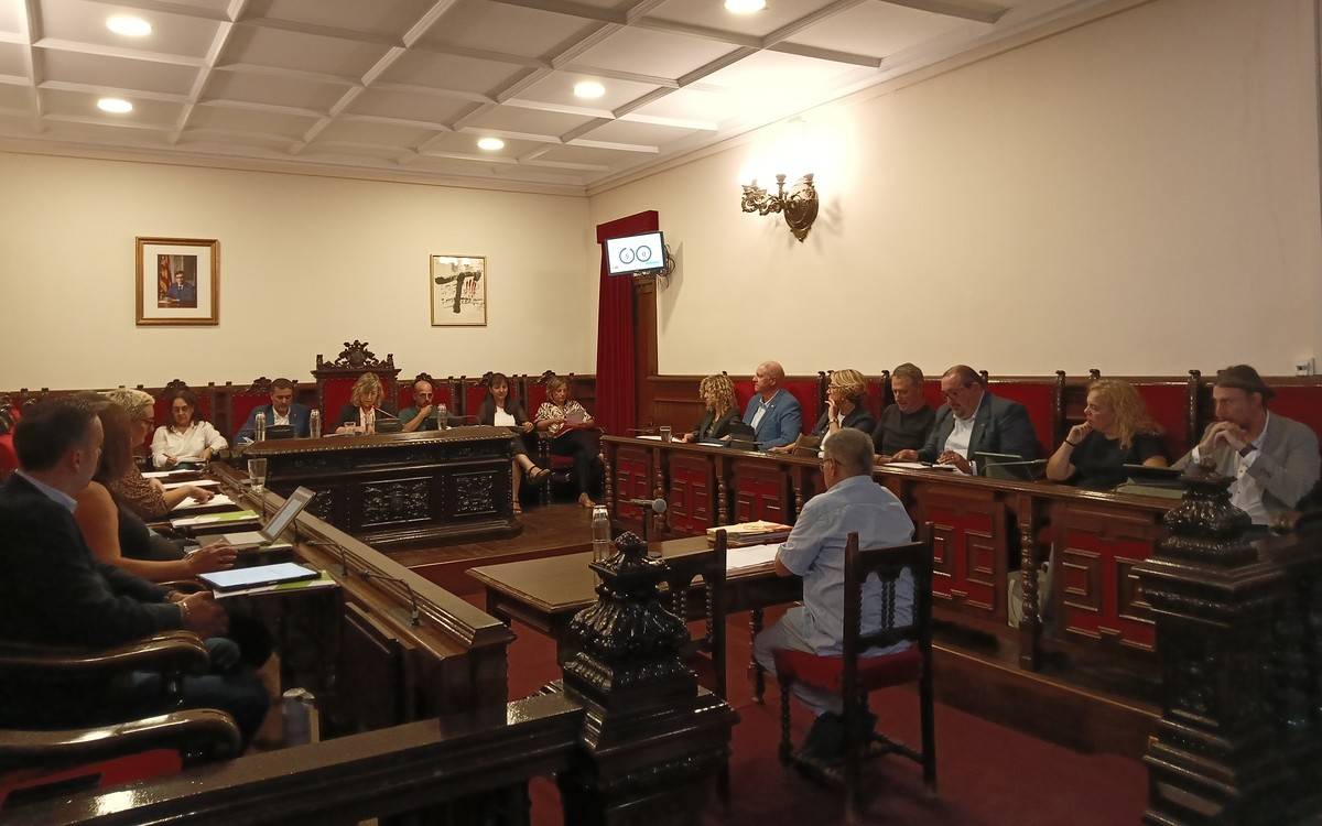El barri Grup El Temple de Tortosa recupera la denominació de 13 i Horta
