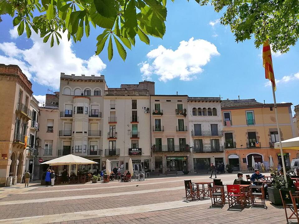 Plaça de l`Ajuntament d`Igualada. - Wikipedia Plaça de l`Ajuntament d`Igualada.