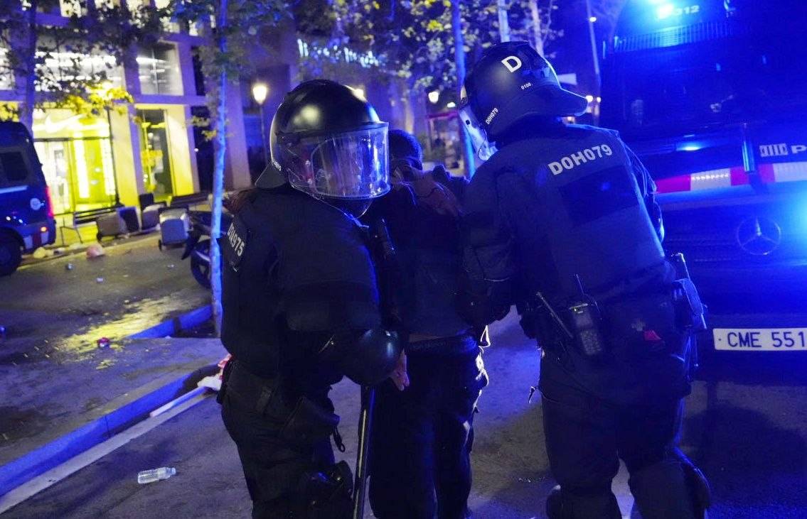 En llibertat els detinguts pels aldarulls al centre de Barcelona en acabar la manifestació per l’habitatge