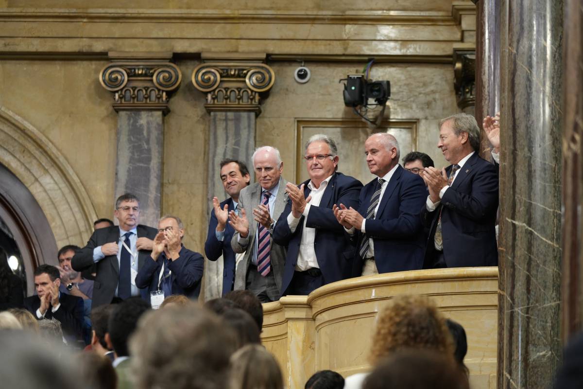 Ramon Talamàs i altres presidents de les 13 cambres catalanes aplaudeixen l`aprovació de la llei - ACN Ramon Talamàs i altres presidents de les 13 cambres catalanes aplaudeixen l`aprovació de la llei